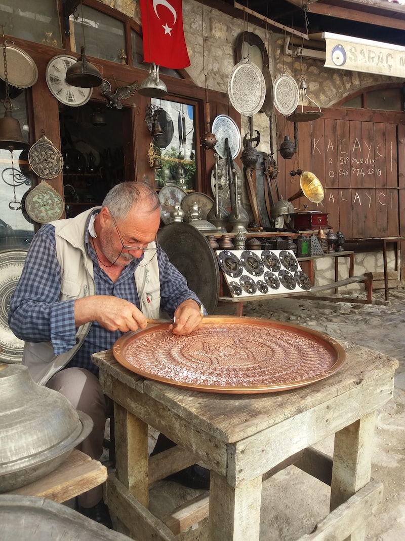 Akçay'da Tarihi Evlerin Restorasyonu Akçay'da Tarihi Evlerin Restorasyonu